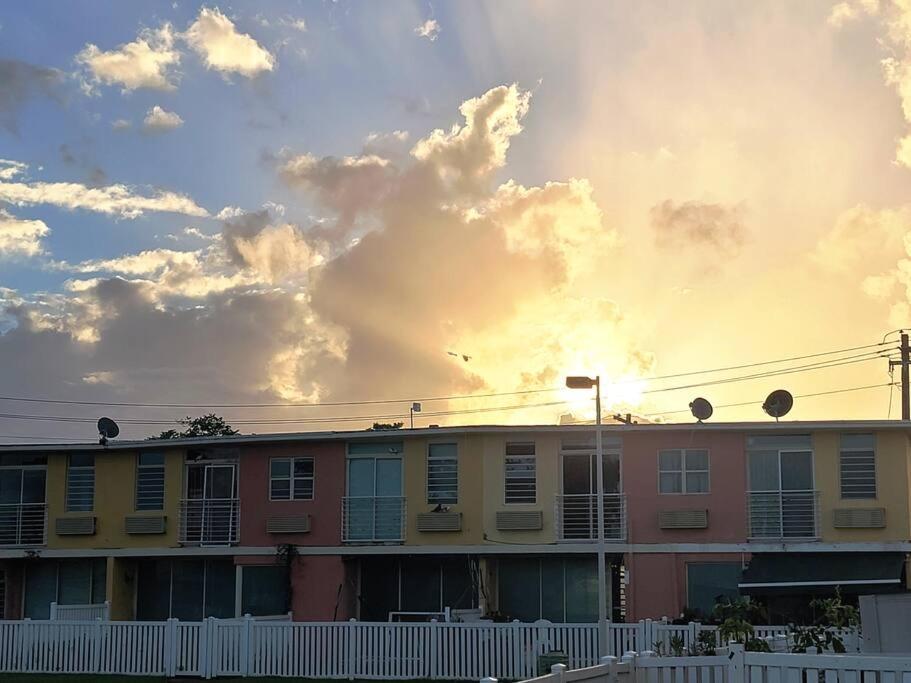 Near Islaverde Beach Home Carolina Puerto Rico. Zewnętrze zdjęcie